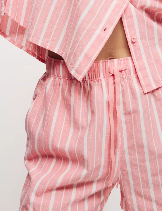 بيجامة نسائية عصرية مخططة من القطن ملابس نوم نسائية Women's Fashion Striped Cotton Pajamas Sleepwear