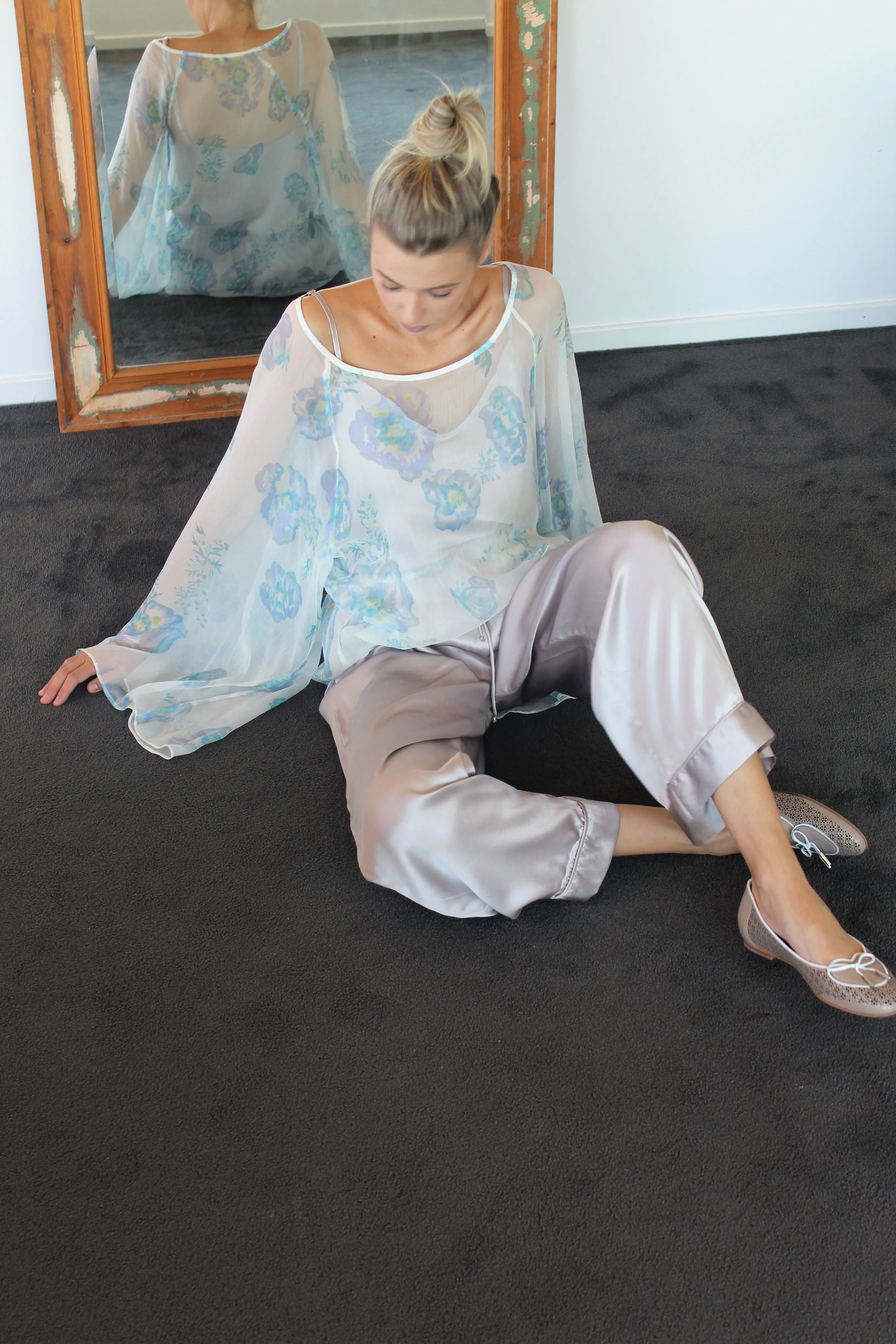 Kaftan Blouse Delicate Flora -SALE